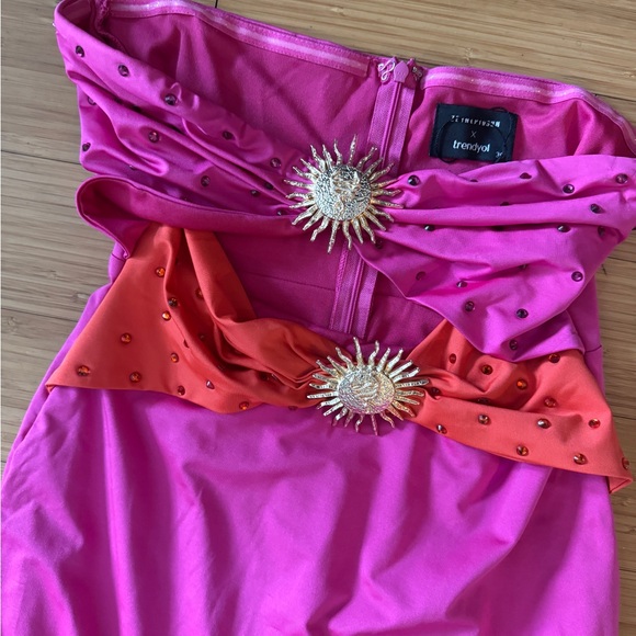 SOLD - Picture 2 of 3